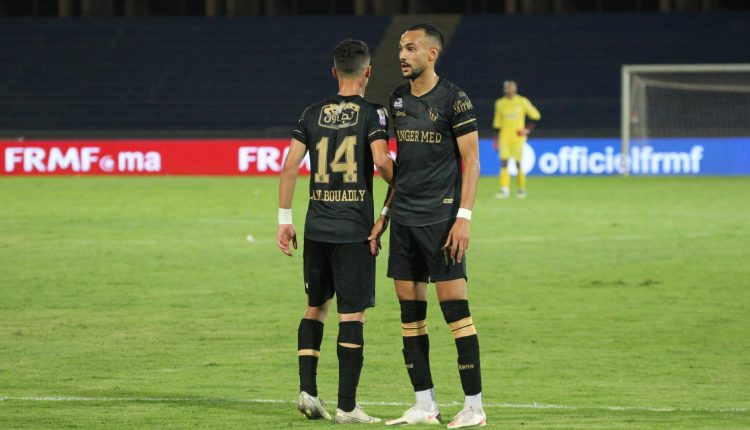 jugadores del MAT durante un partido