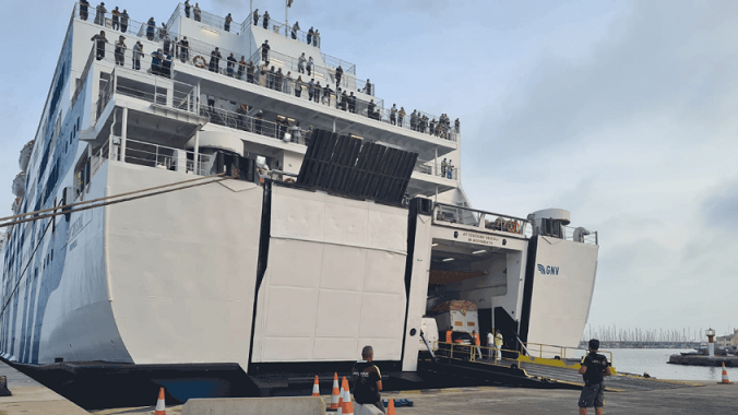 Puerto Sète salida ferri a Marruecos