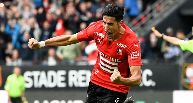 Nayef Aguerd celebra con el Stade Rennes