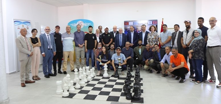 Foto de familia participantes clausura Semana Ajedrez Casablanca