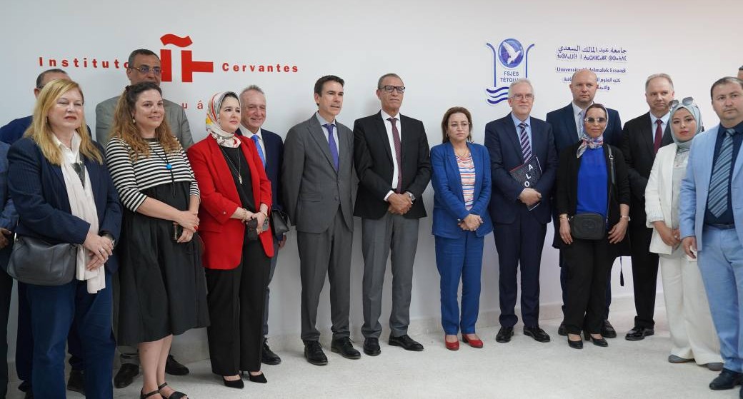 Autoridades en el acuerdo facultad Universidad Tetuán-Cervantes