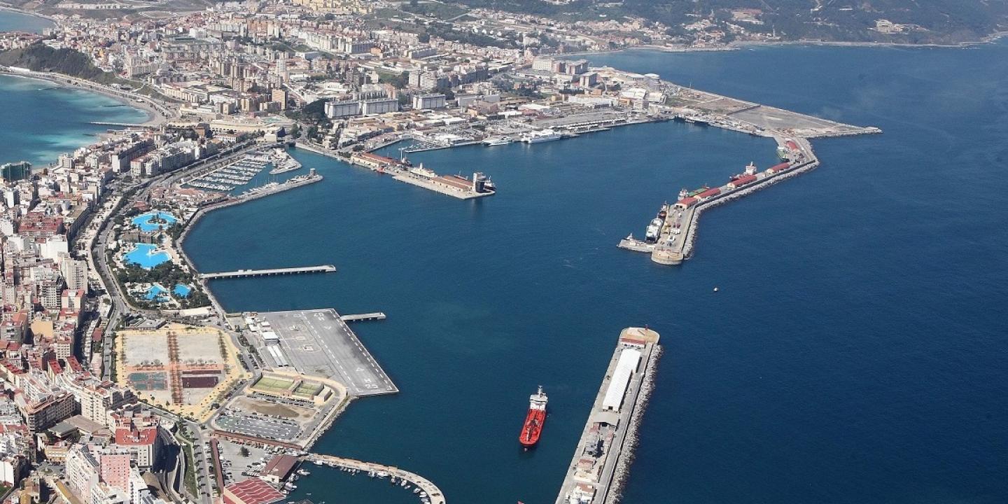 Vista aérea Puerto Ceuta